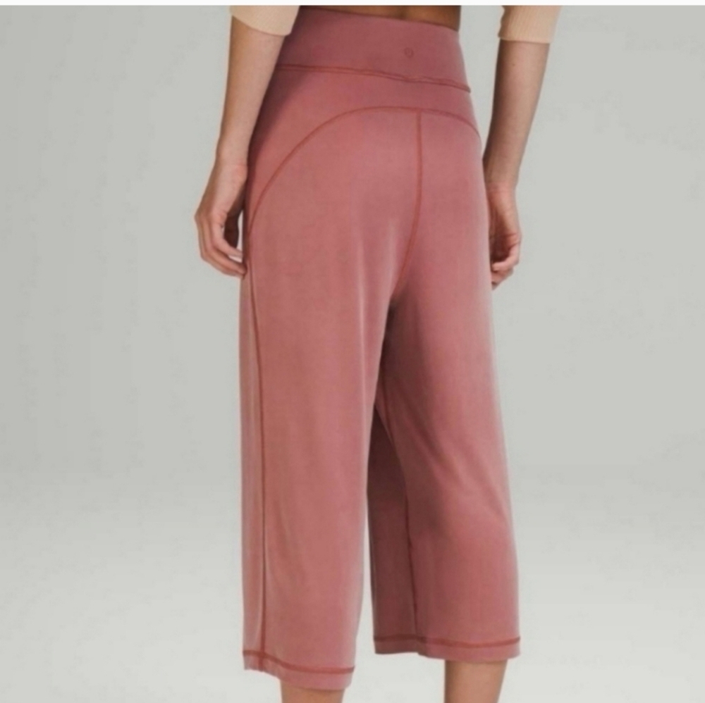 Lululemon S6 Spiced Chai Wide Leg High Rise Pull On Crop
